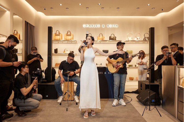 Charles & Keith khai trương cửa hàng thứ 24 tại Aeon Mall Bình Tân CHARLES-KEITH-07
