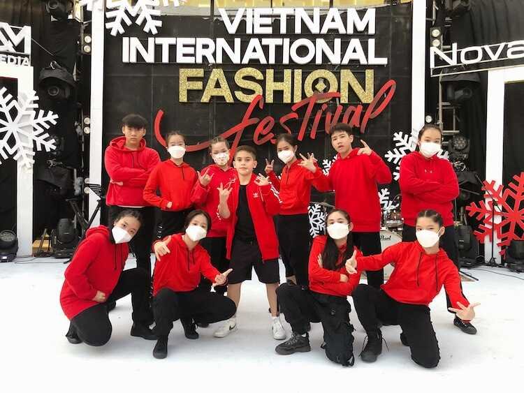 Rapper nhí Shumo ráo riết tập luyện cho MTV School Fest 2022 MTV-School-Fest-2022-05