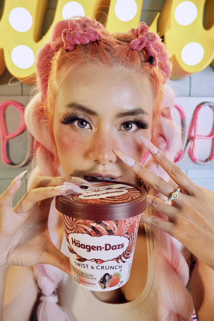 Đón hè rực rỡ cùng bộ sưu tập kem mới Twist & Crunch của Häagen-Dazs 05-Haagen-Dazs-Love-The-Twist