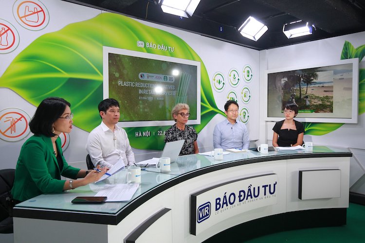 BAEMIN-Hanh-trinh-xanh-09