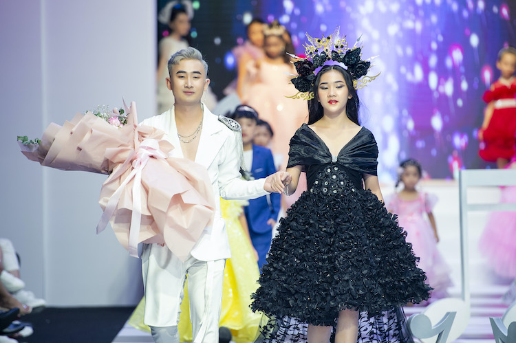 Gần 150 mẫu thiết kế được trình diễn tại Đêm hội mẫu nhí 2022 – Fashion Melody Dem-hoi-mau-nhi-2022-NTK-Pi-Tran