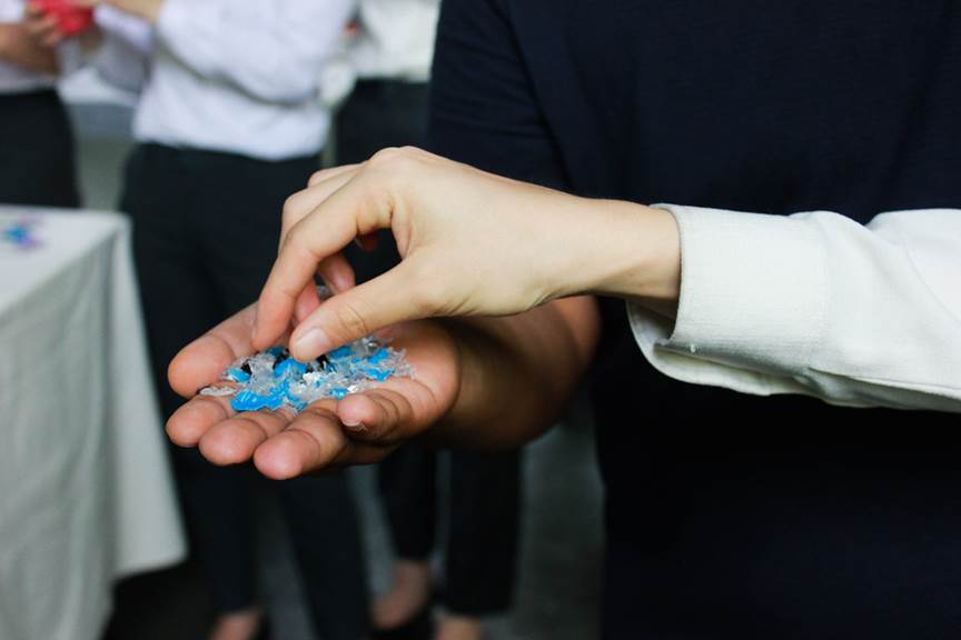 Meliá là tập đoàn khách sạn đầu tiên tại việt nam ra mắt chương trình tái chế nhựa PlasticShreds tai-che-nhua-02