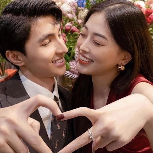 Nhân ngày Quốc tế nụ hôn, điểm danh 3 couple YouTuber siêu dễ thương đốn tin cộng đồng mạng Ngay-Quoc-te-nu-hon-07