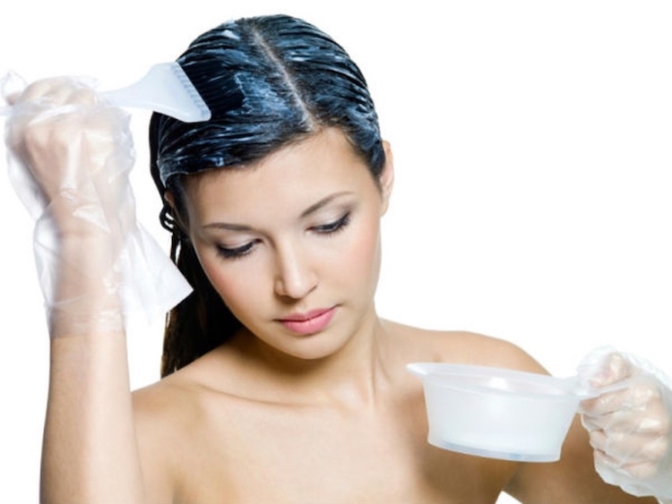 3 sai lầm phổ biến khi nhuộm tóc khiến tóc khô xơ và không lên màu nhuom-toc-04