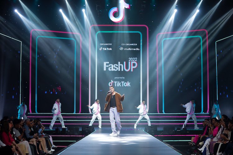 Đêm Gala Night Fashup 2022 By Tiktok đã tìm được 4 quán quân GALA NIGHT FASHUP 2022 12