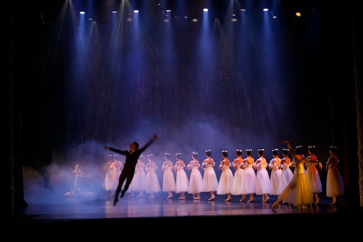 GISELLE 04