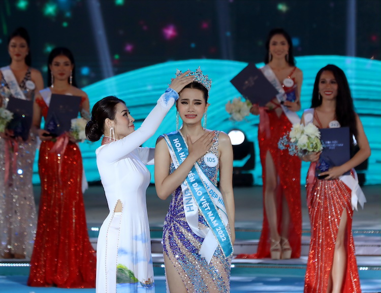 Hoa hậu Biển đảo Việt Nam 2022 bán đấu giá vương miện ngay sau khi đăng quang hoa-hau-bien-dao-viet-nam-2022-001