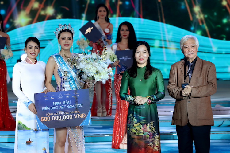 Hoa hậu Biển đảo Việt Nam 2022 bán đấu giá vương miện ngay sau khi đăng quang hoa-hau-bien-dao-viet-nam-2022-005