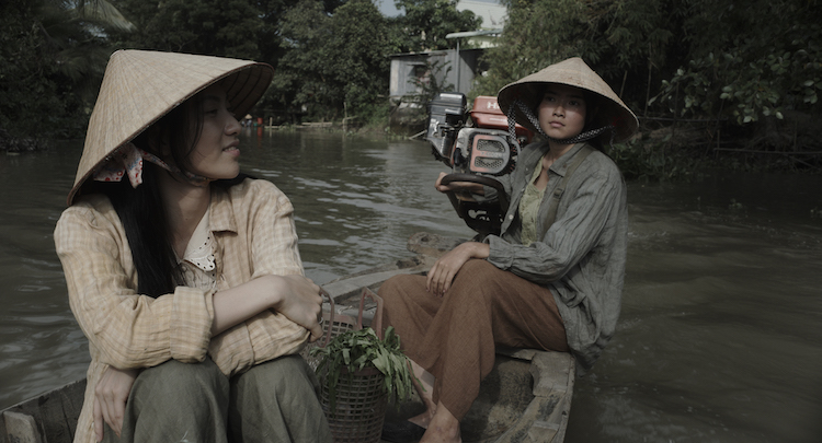 phuong-anh-dao-tro-tan-ruc-ro-003
