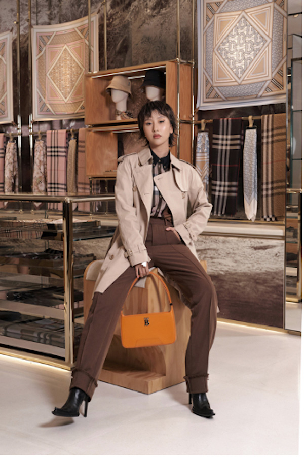 Dàn sao tụ hội tại sự kiện khai trương cửa hàng Burberry tại Rex Hotel Burberry 04