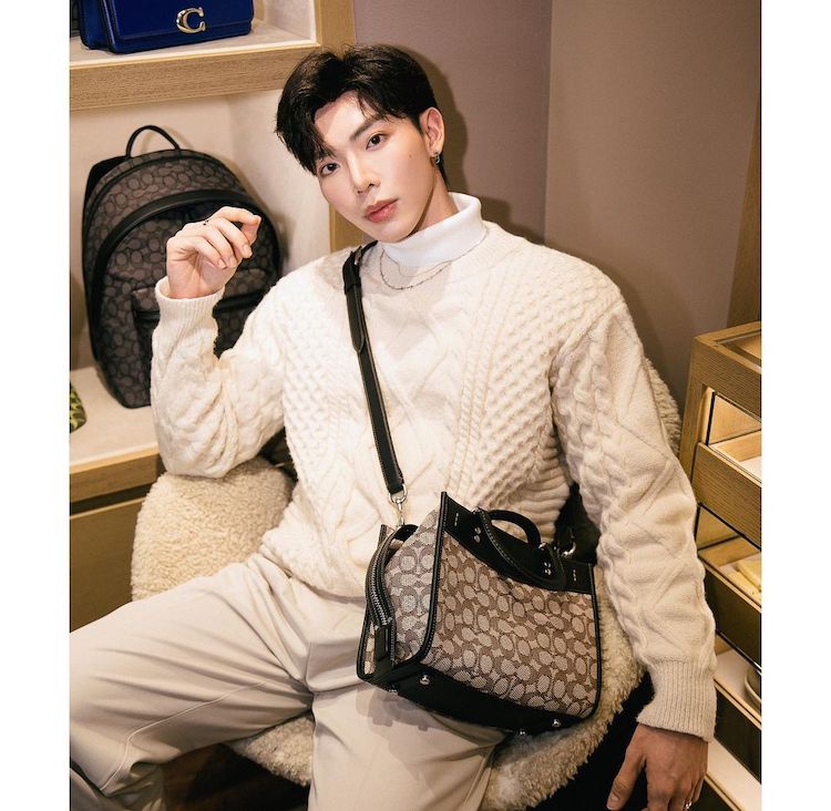 Coach 04