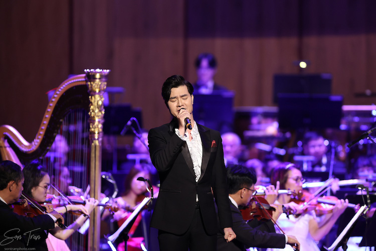 Dem nhac giang sinh Dao Mac