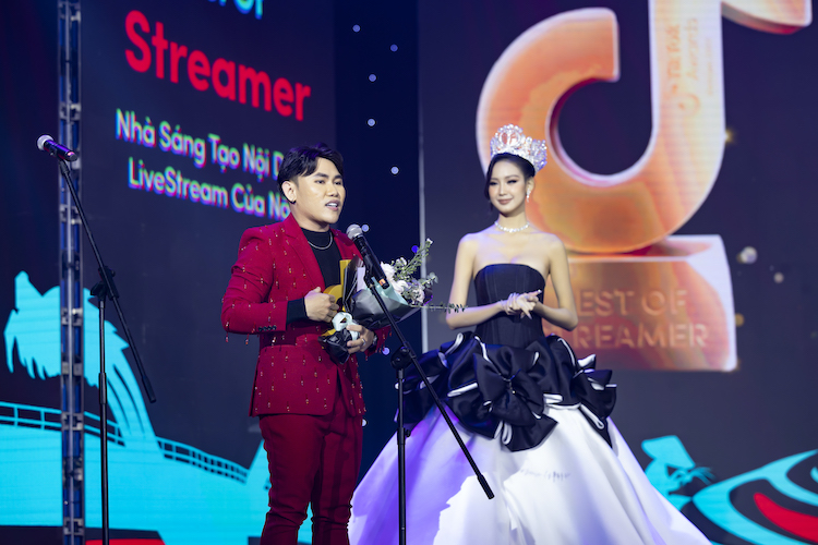Dem-vinh-danh-tiktok-awards-2022-12