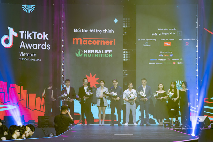 Dem-vinh-danh-tiktok-awards-2022-13