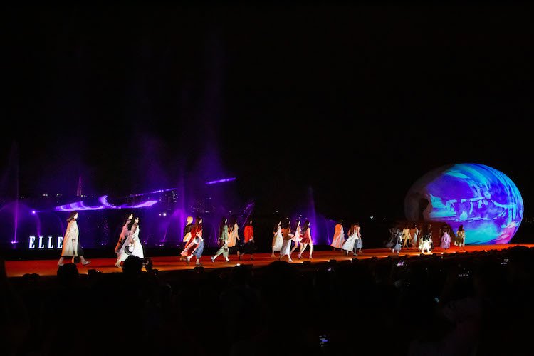 Hơn 100 bộ trang phục trình diễn đêm ELLE FASHION SHOW 2022 ELLE-FASHION-SHOW-2022-05
