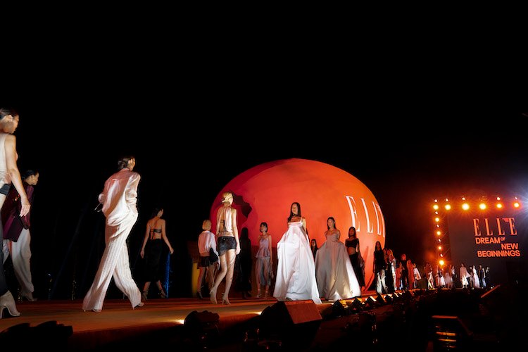 Hơn 100 bộ trang phục trình diễn đêm ELLE FASHION SHOW 2022 ELLE-FASHION-SHOW-2022-10