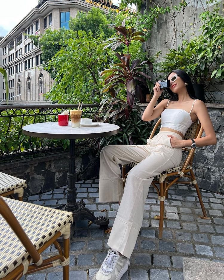 Quần ống suông và 4 bản phối “highlight” cá tính thời thượng Quan-ong-suong-03