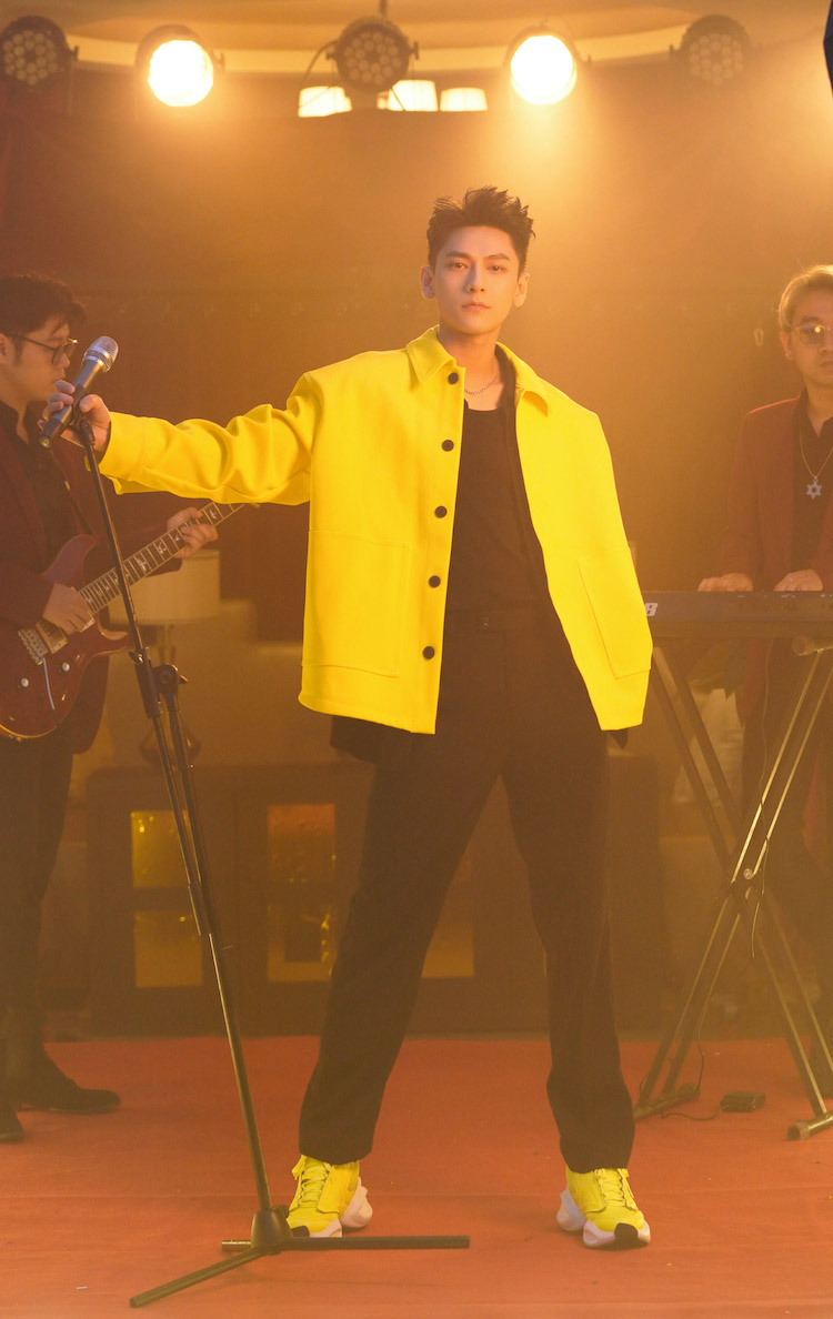Isaac "Vượt qua Everest" trụ hạng top trending YouTube Vuot-qua-Everest-05
