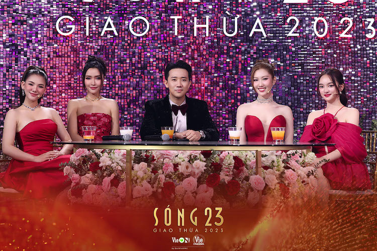 Bích Phương thử sức làm MC trong Sóng 23 phát sóng đêm Giao Thừa Song-23-02