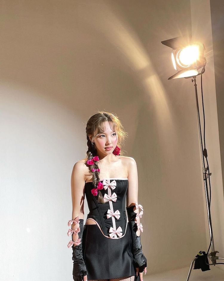 Cập nhật 4 xu hướng thắt tóc thống lĩnh mùa Xuân Hè 2023 9 Toc that bim nayeon