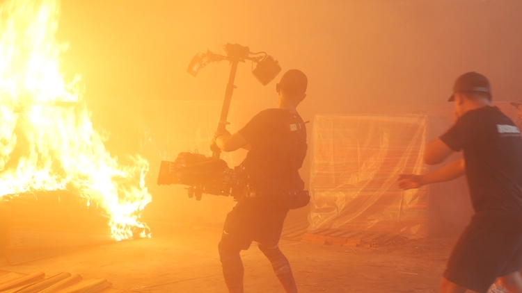 Bí mật đằng sau đám cháy trong phim Lật Mặt 6 của Lý Hải Lật Mặt 6