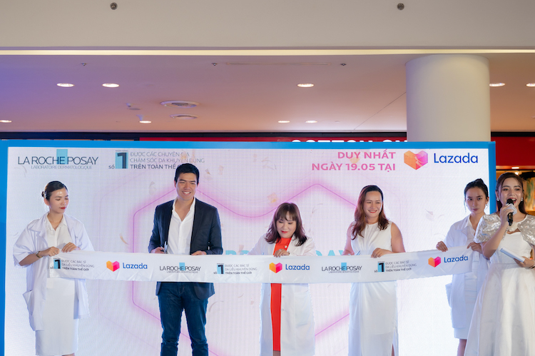 mô hình phòng lab khổng lồ