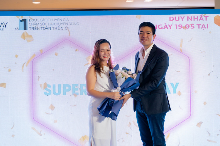 mô hình phòng lab khổng lồ