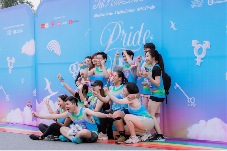 Chuỗi sự kiện #TuHaoDaSac 2023 kết nối hàng trăm sắc màu đến từ cộng đồng LGBTQIA+ TuHaoDaSac 12