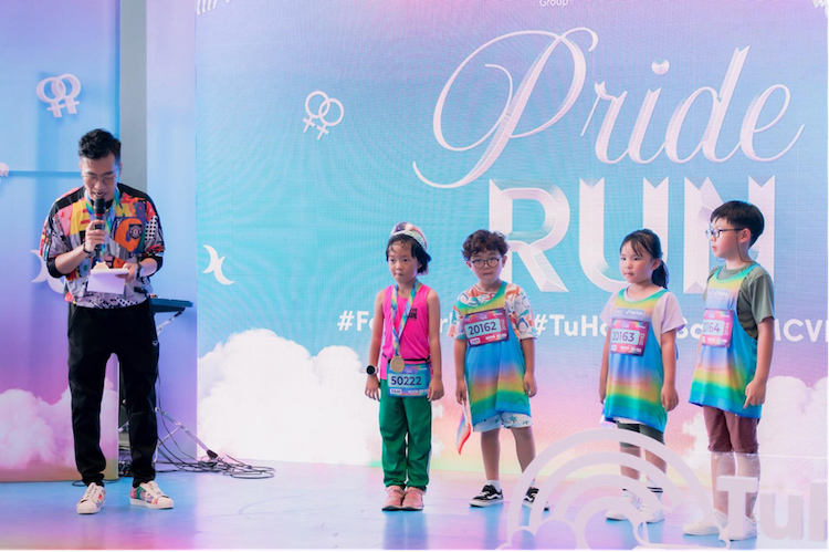 Chuỗi sự kiện #TuHaoDaSac 2023 kết nối hàng trăm sắc màu đến từ cộng đồng LGBTQIA+ TuHaoDaSac 16