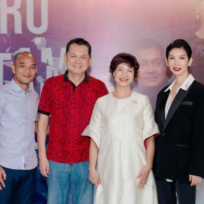 Vũ trụ tiểu tam