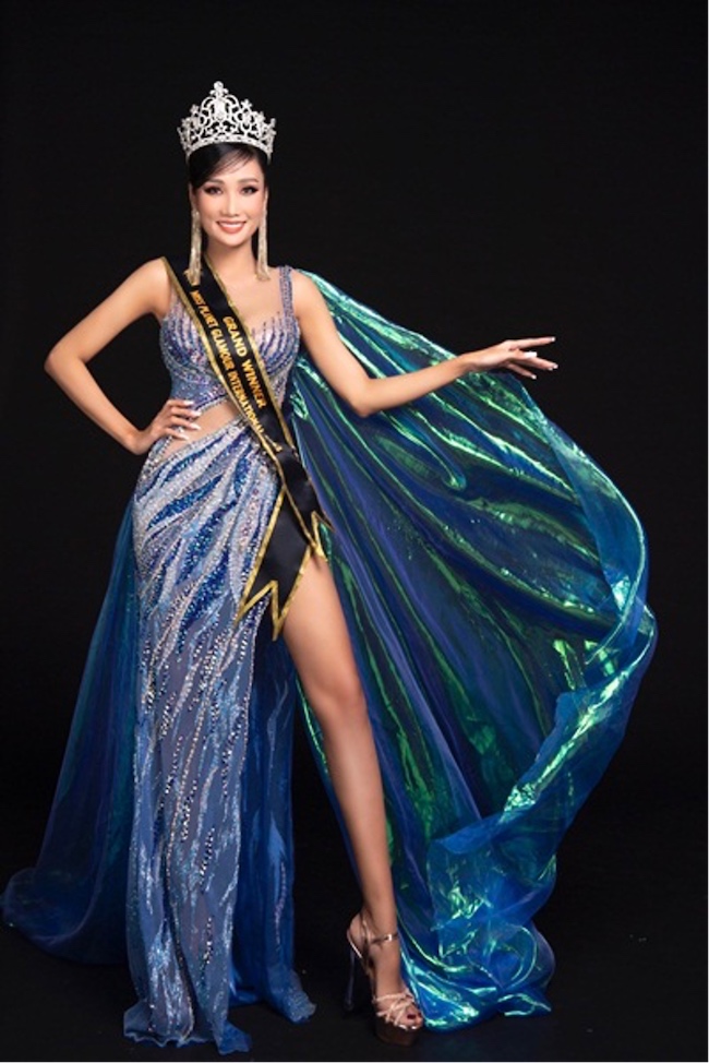Huỳnh Thi cùng lúc được 3 tổ chức vinh danh là Người Đẹp Vì Cộng Đồng Hoa hậu Huỳnh Thi