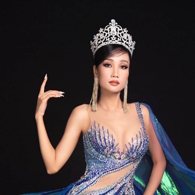 Huỳnh Thi cùng lúc được 3 tổ chức vinh danh là Người Đẹp Vì Cộng Đồng Hoa hậu Huỳnh Thi