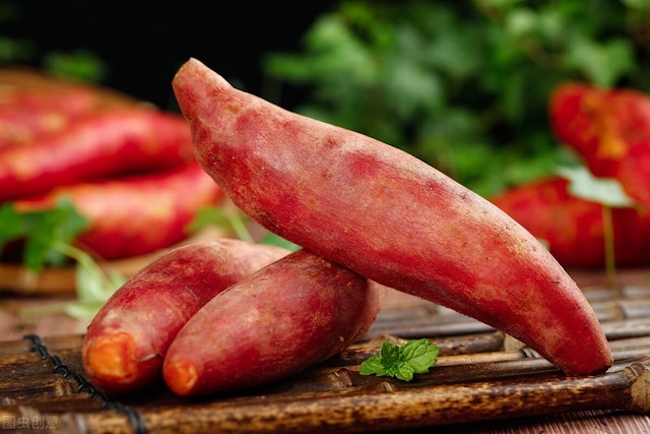 8 thực phẩm làm chậm quá trình rụng tóc thuc-pham-giam-rung-toc-01