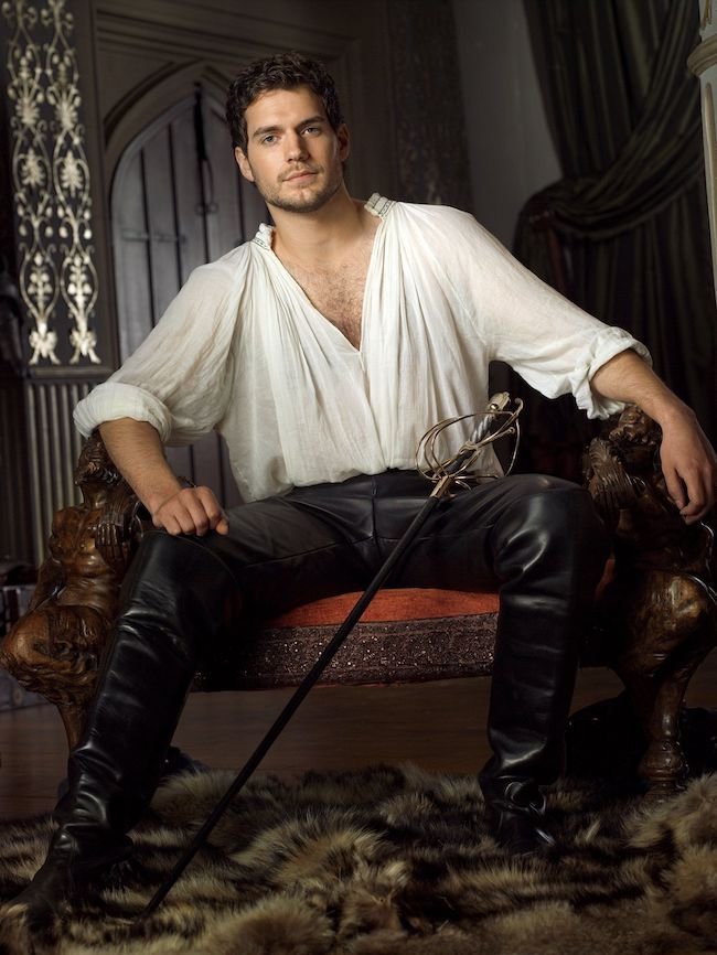 Mỹ nam đẹp nhất thế giới 2023 – Henry Cavill phá đảo rạp mùng 1 Tết 2024 Henry-Cavill-02