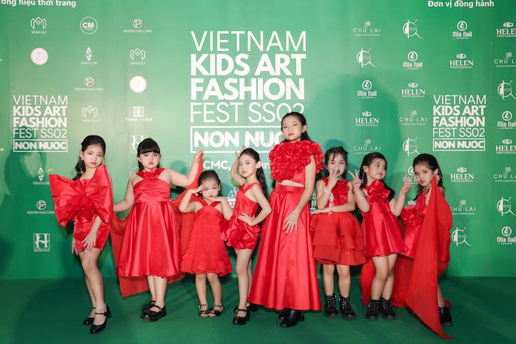 Mẫu nhí Model Kid Bình Dương tự tin sải bước tại Vietnam Kids Art Fashion Fest 2 Vietnam Kids Art Fashion Fest 2
