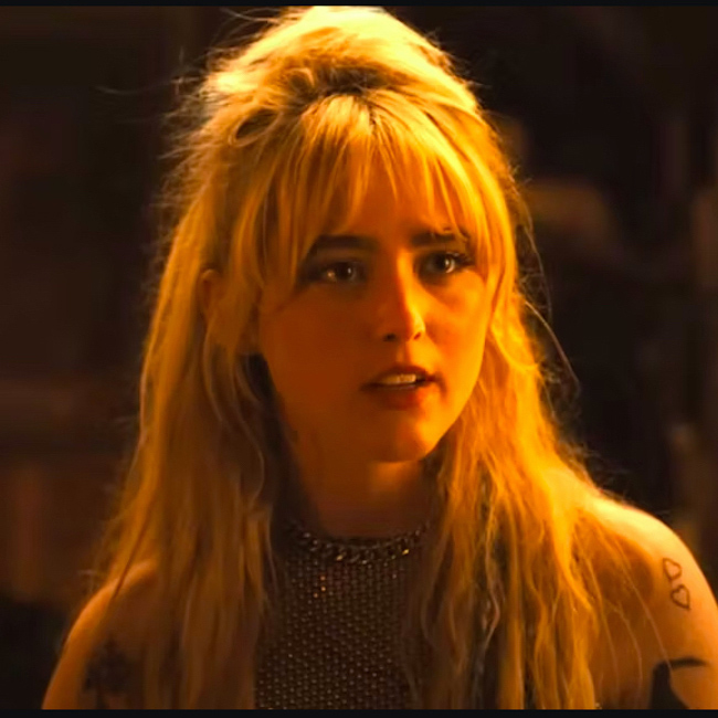 Kathryn Newton đóng tiểu thư nhà giàu “đi bắt cóc” vì thích Kathryn-Newton-Abigail-09