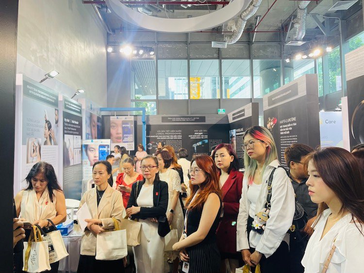 L’Oréal Việt Nam khai trương văn phòng mới đánh dấu 15 năm hoạt động tại Việt Nam LOreal-khai-truong-van-phong-moi-02