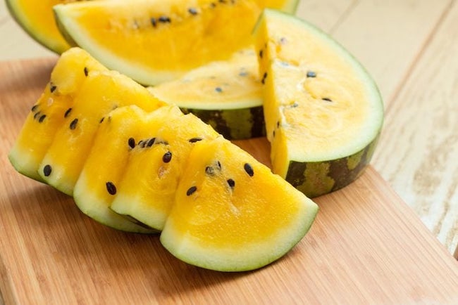 8 lợi ích sức khỏe khi ăn dưa hấu vàng vào mùa hè dua-hau-vang-2