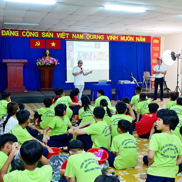 LOreal-Citizen-Day-lan-thu-15-10