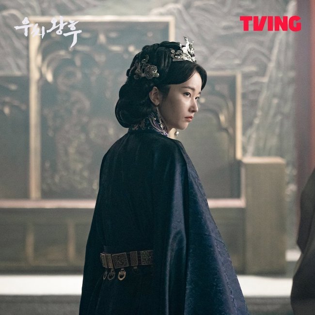 Nữ hoàng Woo (Queen Woo) gây sốt bởi dàn sao đình đám nu-hoang-woo-Queen-Woo-03