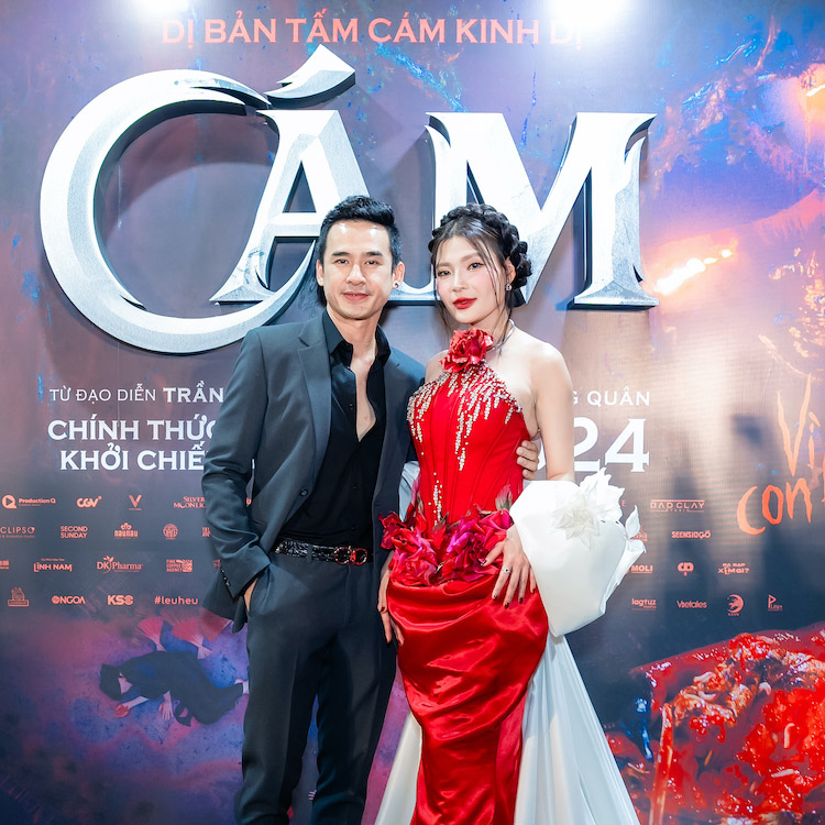 Lương Thế Thành "hộ tống" Thúy Diễm tại thảm đỏ phim kinh dị cổ trang CÁM
Tham do kinh di co trang Cam luongthethanh thuydiem1