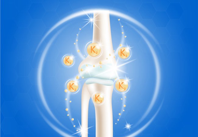 Không chỉ tốt cho xương, vitamin K2 còn có lợi ích bất ngờ với sức khỏe của trẻ vitamin-K2-02