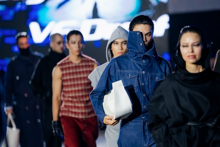 ELLEMAN Fashion Show 2024 bùng nổ với sân khấu dài gần 400 mét elleman-fashion-show-2024-HUDB+1
