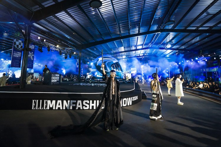 ELLEMAN Fashion Show 2024 bùng nổ với sân khấu dài gần 400 mét elleman-fashion-show-2024-mai-lam2