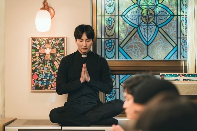 Linh mục nhiệt huyết 2 (The fiery priest season 2) đứng top 1 rating cả nước linh-muc-nhiet-huyet-2-The-fiery-priest-season-2-08