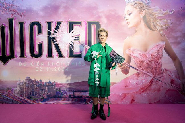 Đại hội phù thủy: Dàn sao Việt đổ bộ thảm đỏ phim Wicked tham do Wicked dien vien Quang Anh