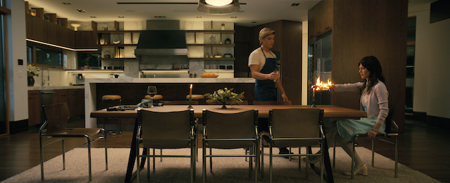 1.Warner-Bros.-Pictures-ke-dong-hanh-Companion1