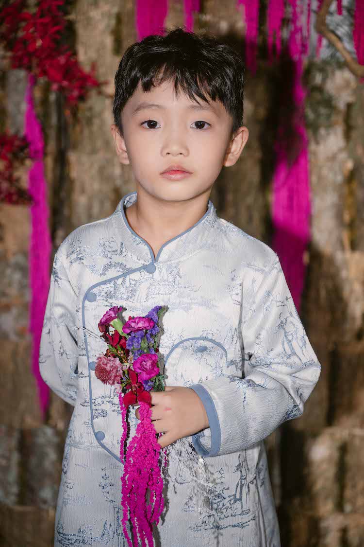 8-mau-nhi-gia-bao