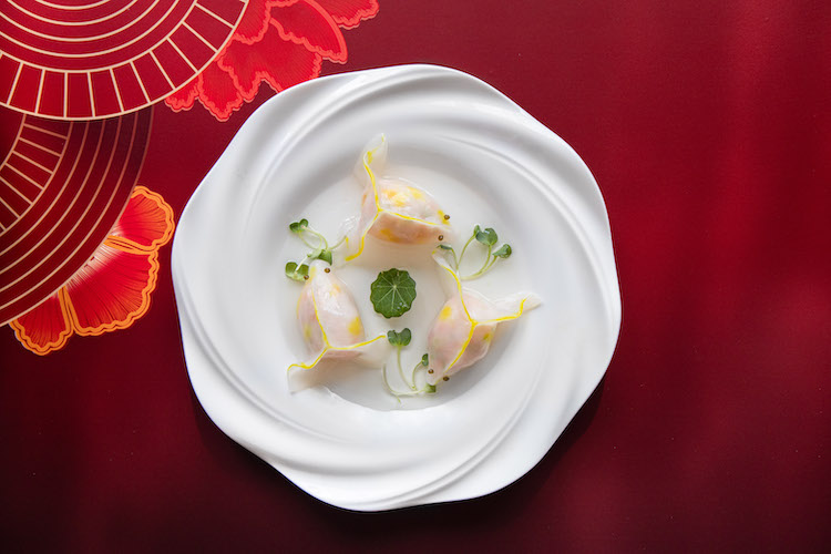 Đón Xuân Ất Tỵ 2025 tại The Reverie Saigon Banh xep kim ngu Gold Fish Dumplings