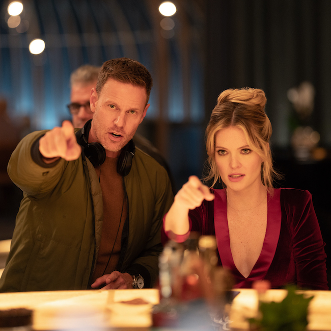 Xưởng phim Blumhouse tung trailer Drop hé lộ trò chơi chết chóc Drop-buoi-hen-ho-kinh-hoang-4